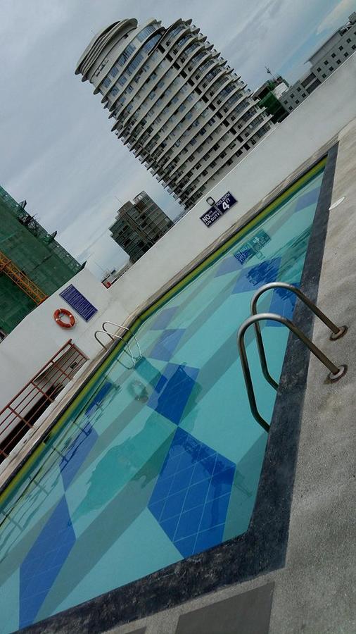 Hotel La Guardia Flats 2 - 802