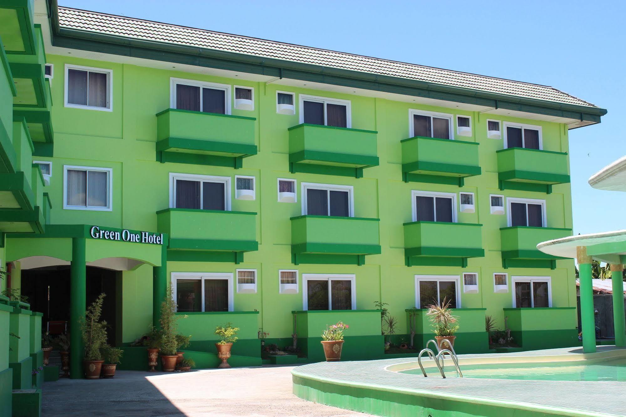 Hotel One 2*