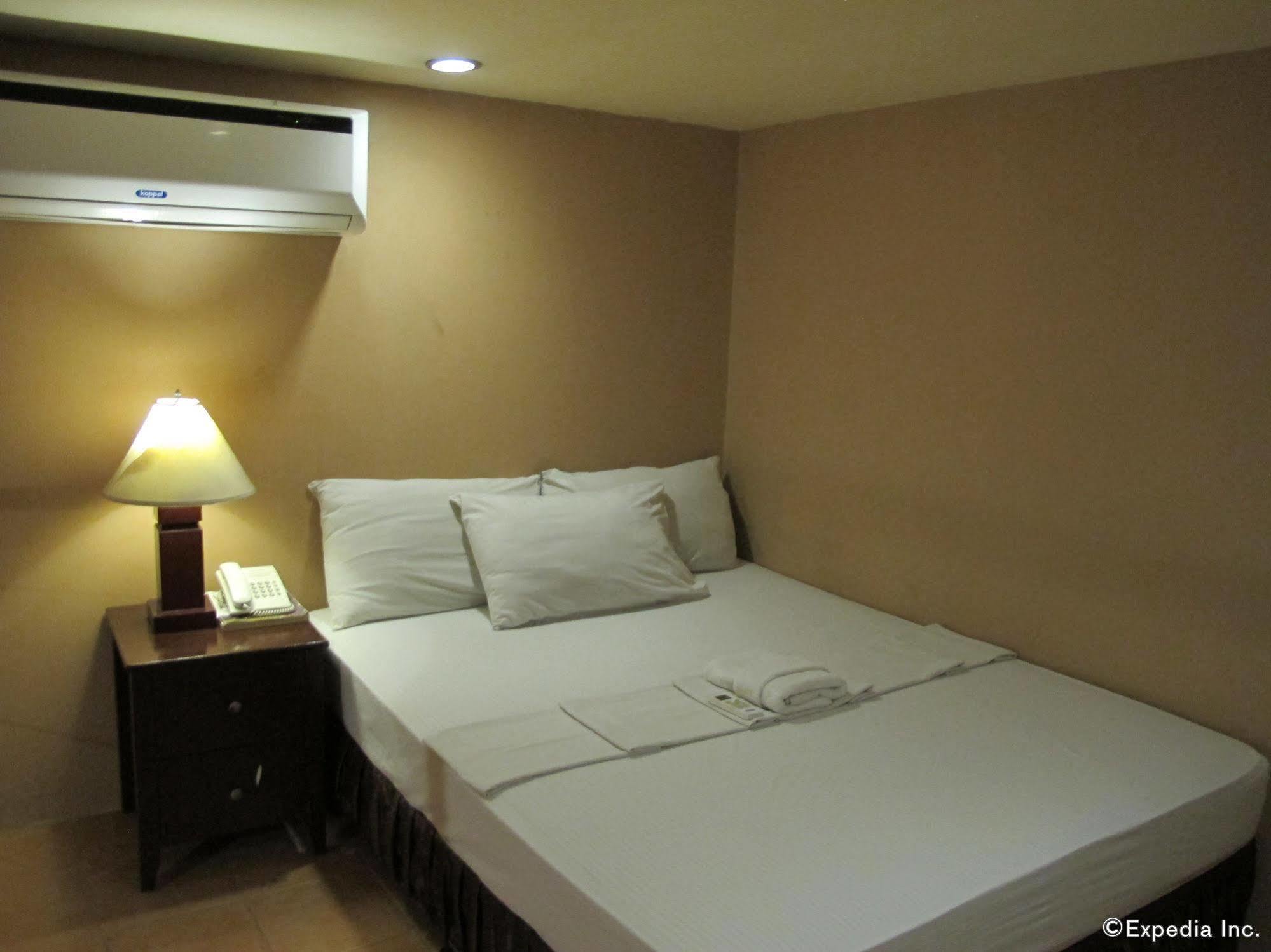 Hotel Gran Prix And Suites 2*