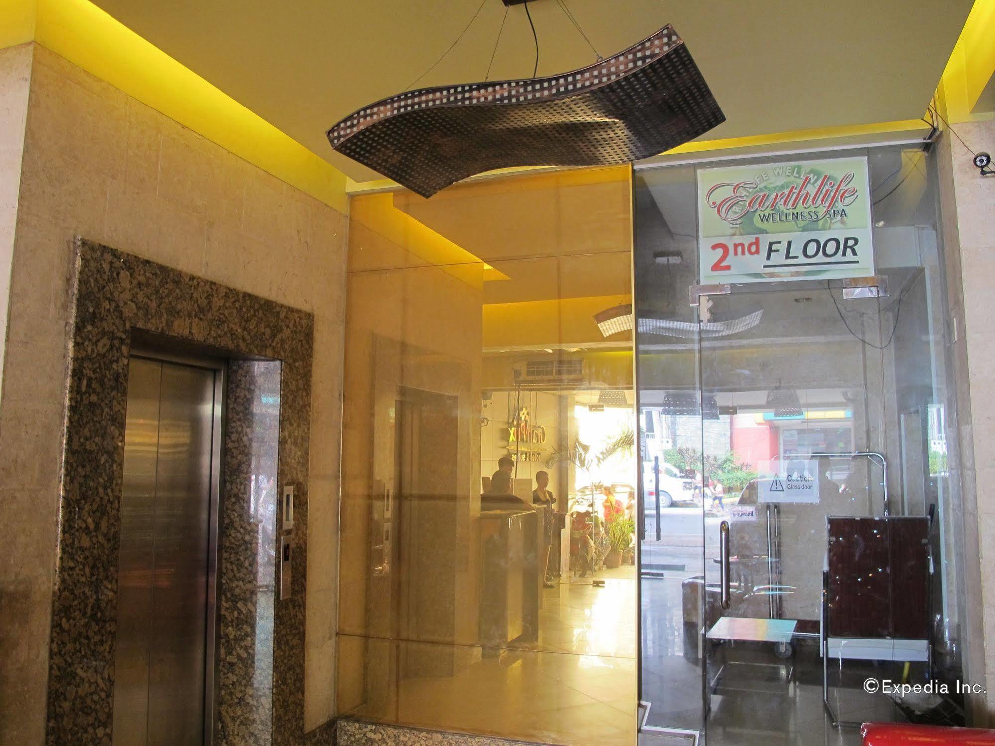Gran Prix And Suites Hotel 2*