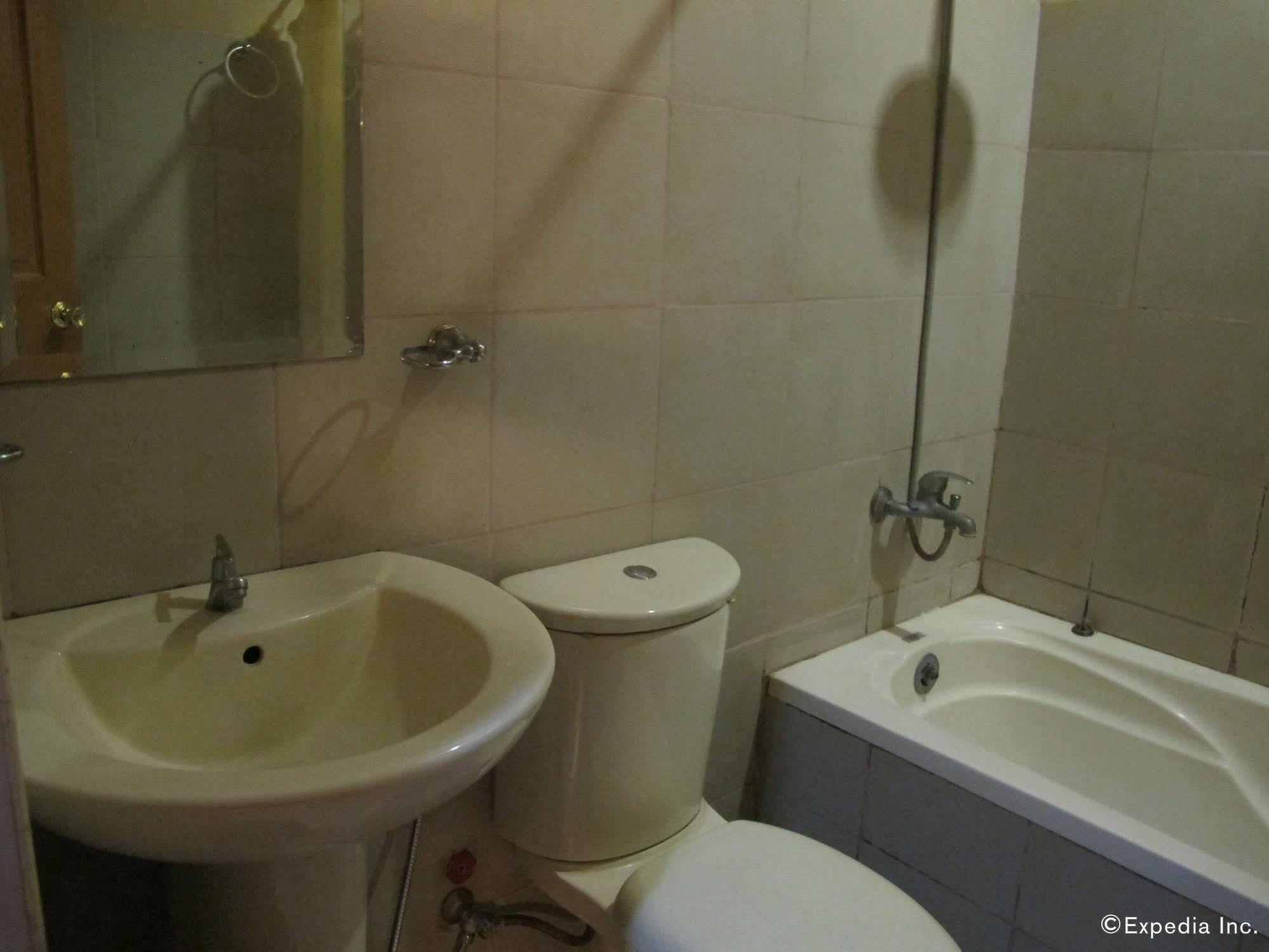 Hotel Gran Prix And Suites 2*