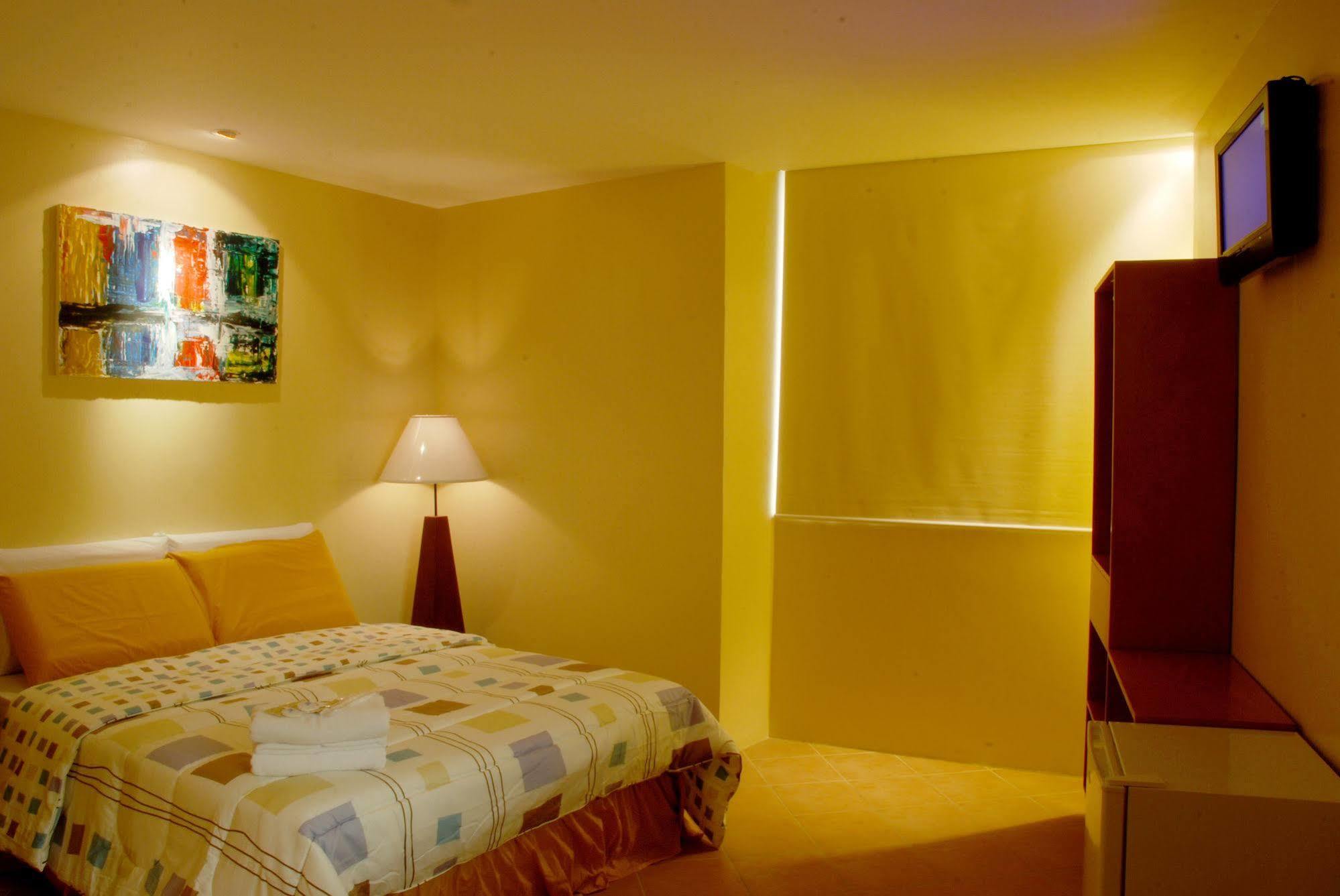 Gran Prix And Suites 2* Cebu