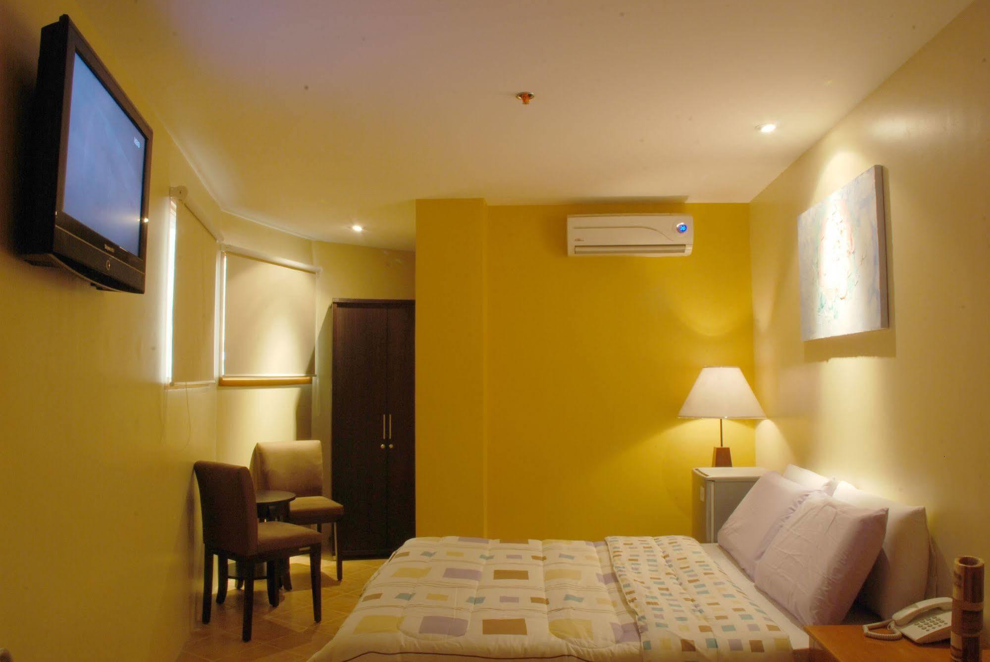 Gran Prix And Suites Hotel 2*
