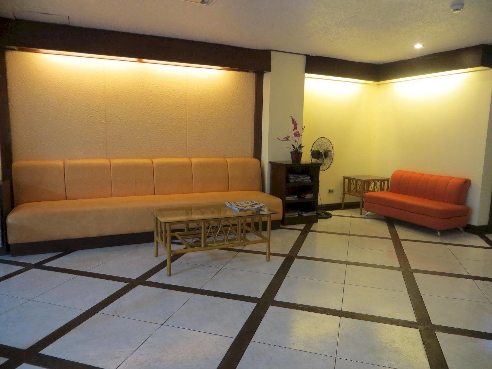 Hotel Paragon 2*