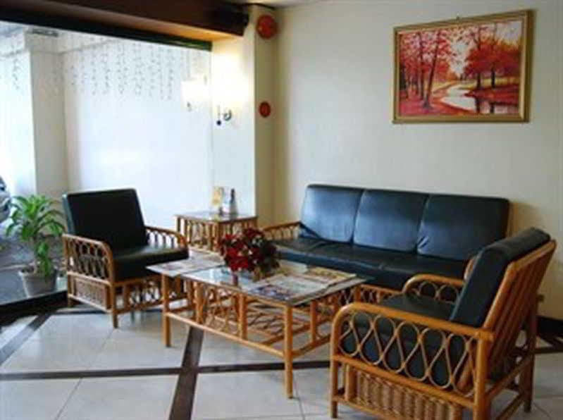 Hotel Paragon 2*