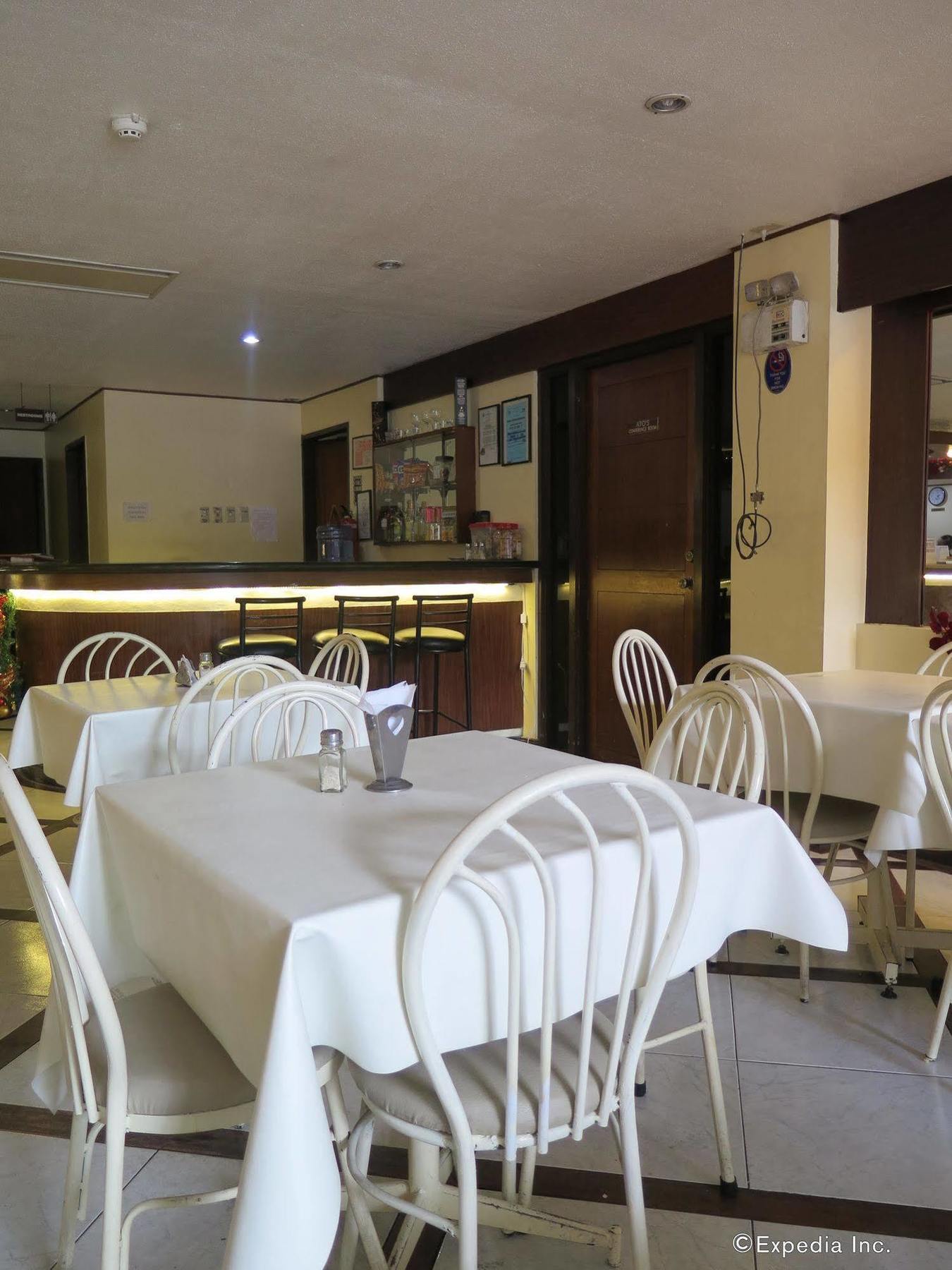 Paragon Hotel 2*