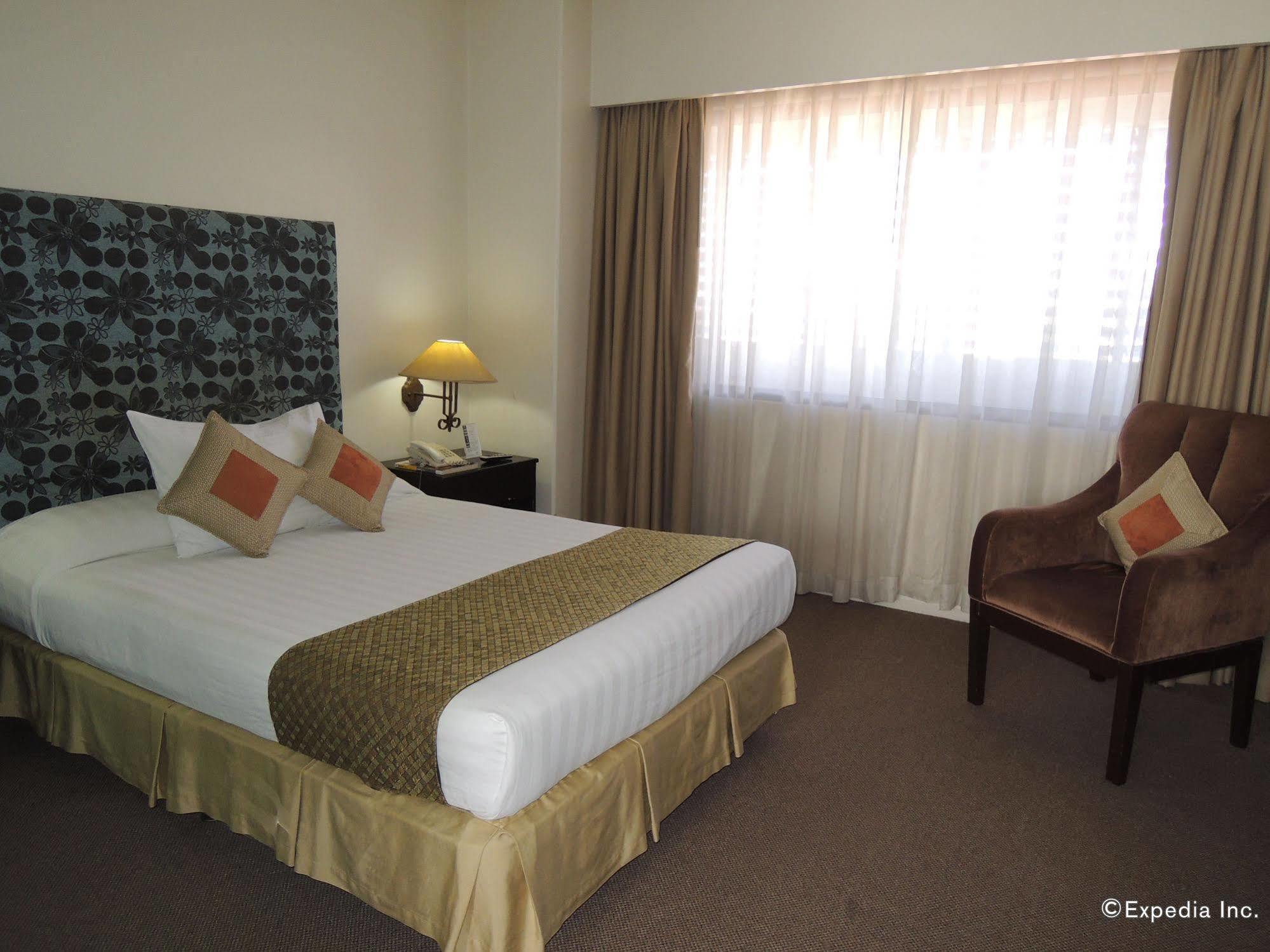 The Bellavista 3* Lapu-Lapu City