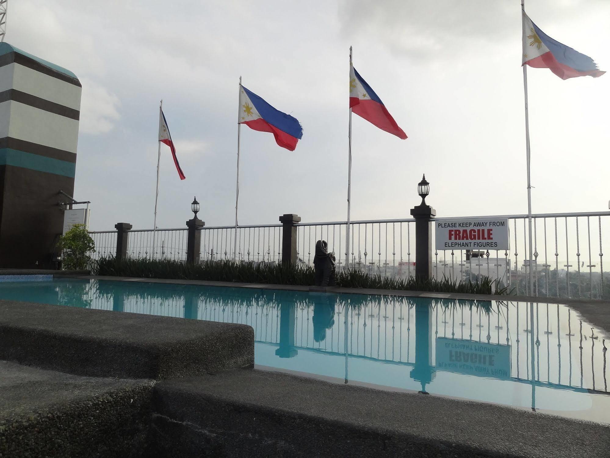 Hotel The Bellavista Lapu-Lapu City