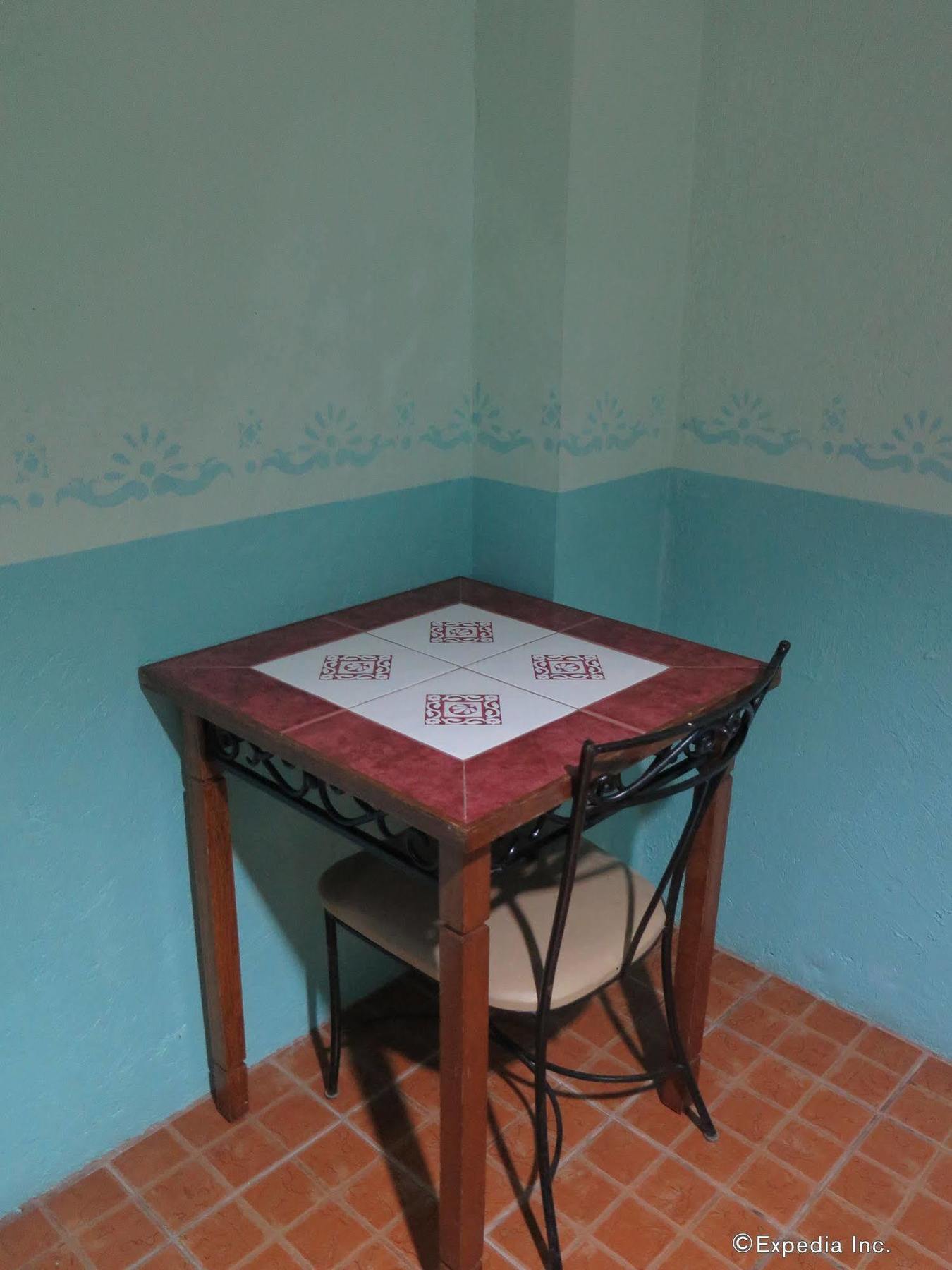 bahay-panuluyan The Mayflower