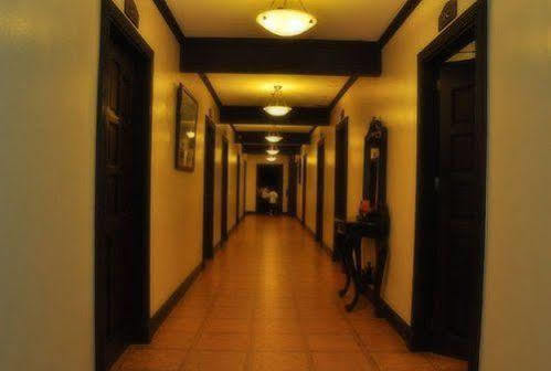 Ace Penzionne Inn Cebu