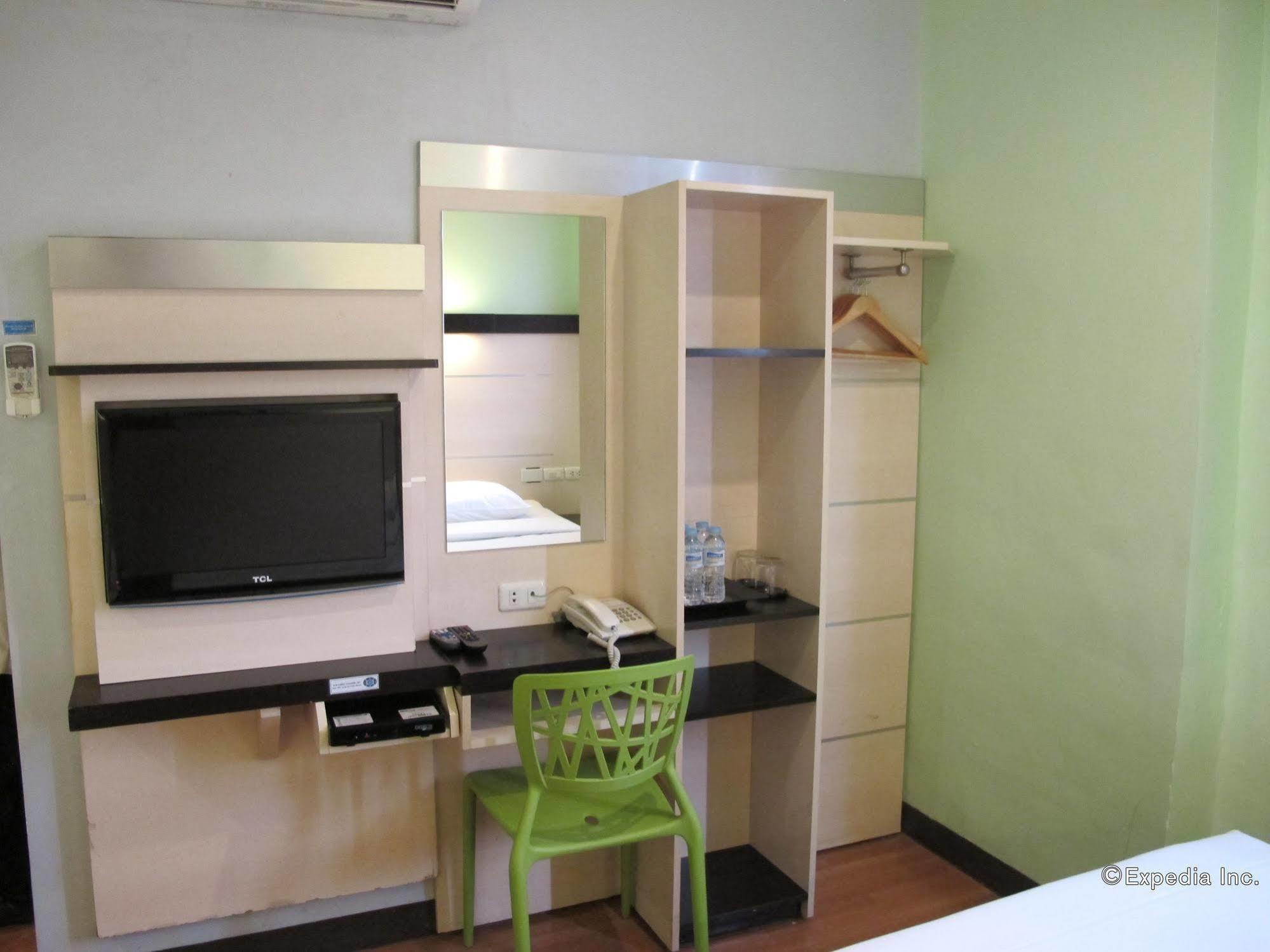 Sugbutel Family Hotel