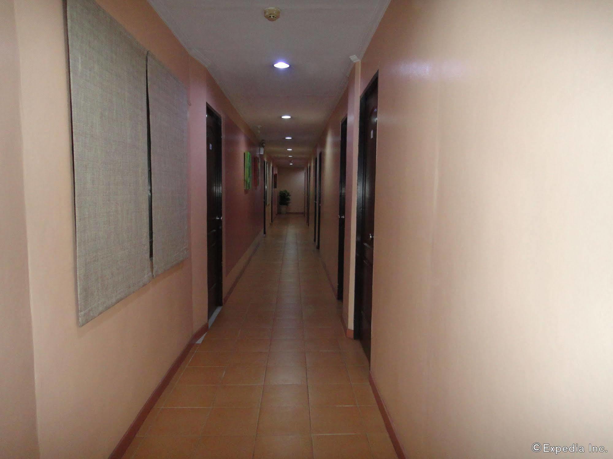 Pier Cuatro Hotel Cebu