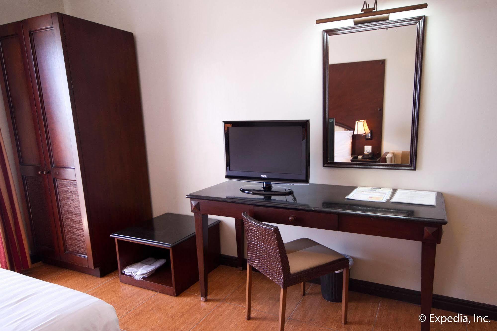 Egi & 2* Lapu-Lapu City