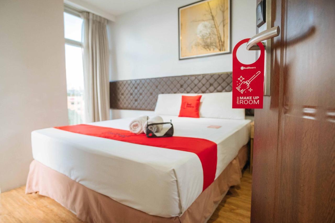 Hotel Reddoorz Near Capitol