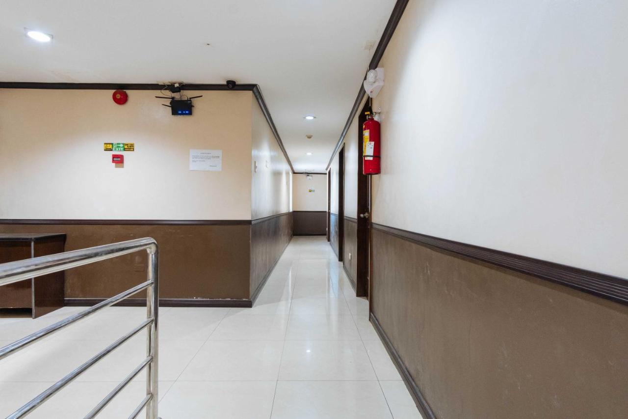 Hotel Reddoorz @ Bonifacio St 2*