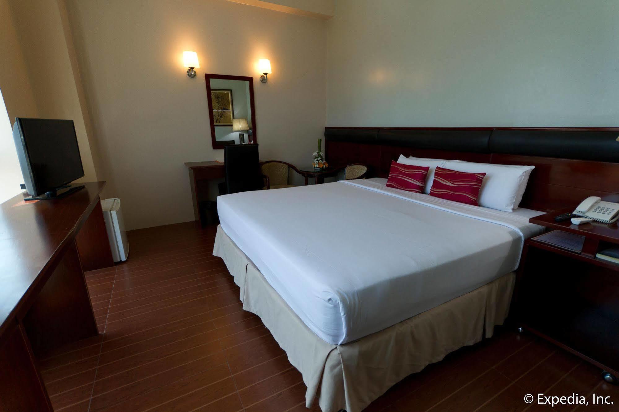Allure & Hotel 3*