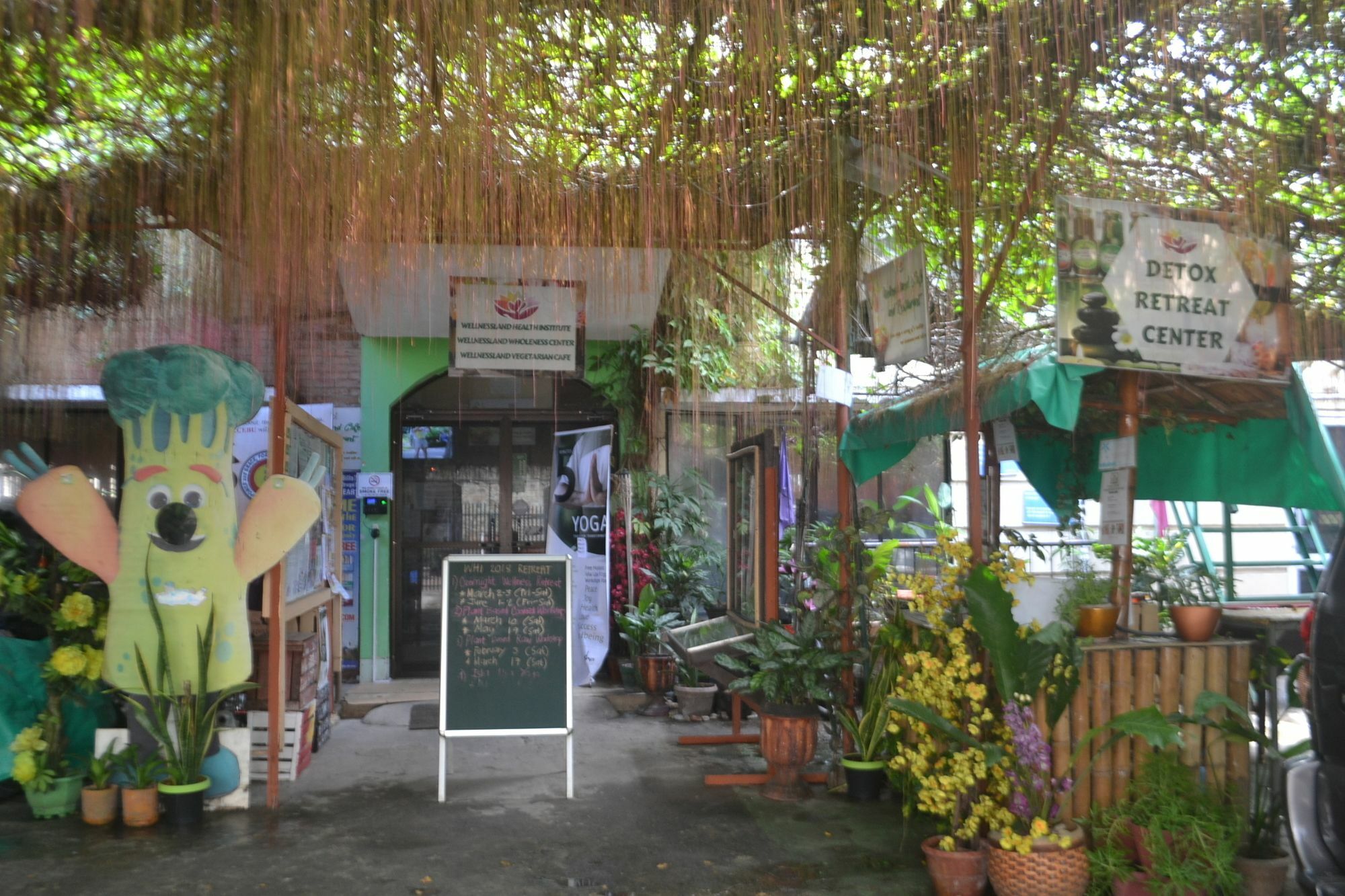 bahay-panuluyan Wellnessland Wholeness Center Cebu