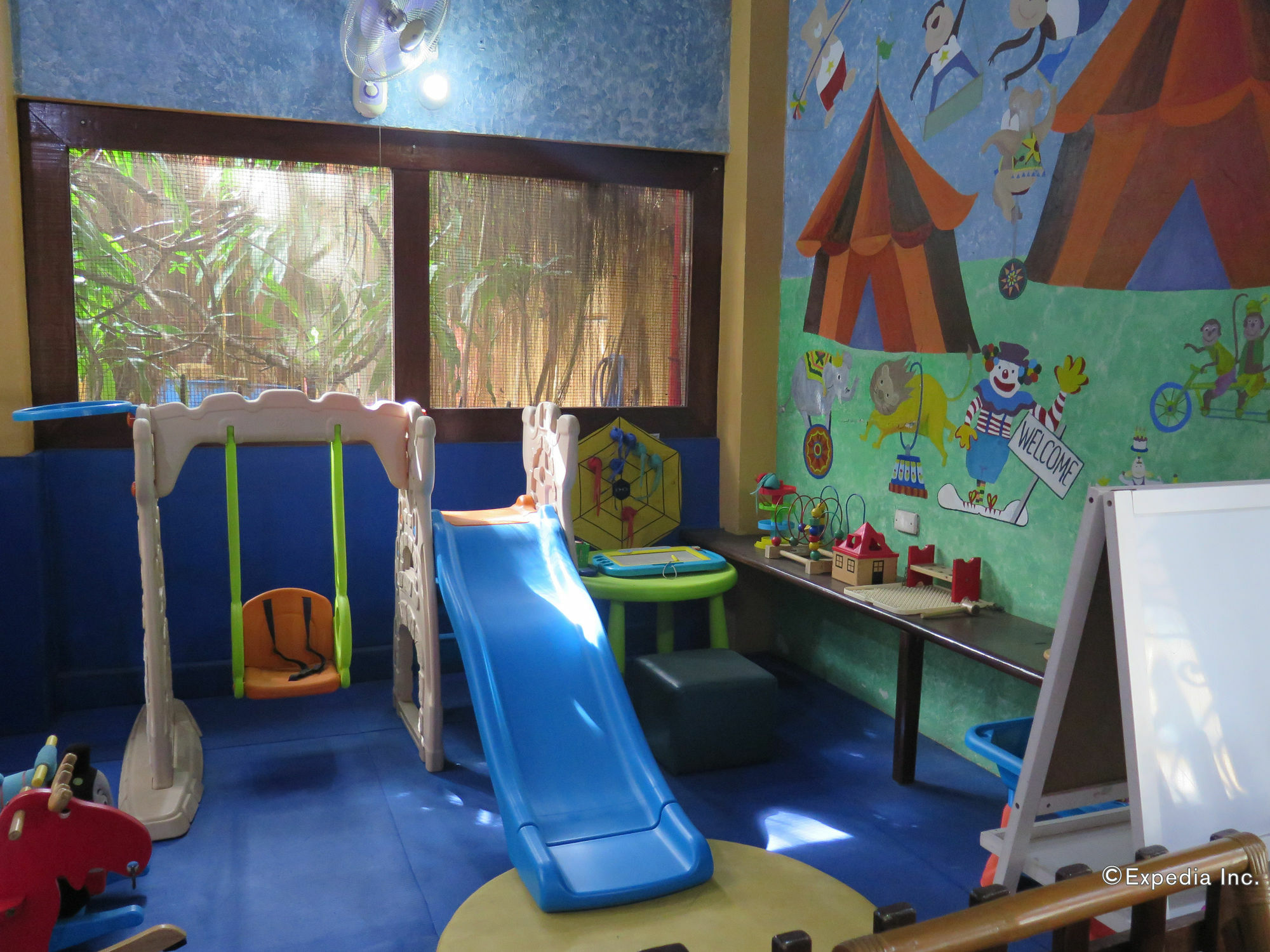 bahay-panuluyan The Mayflower