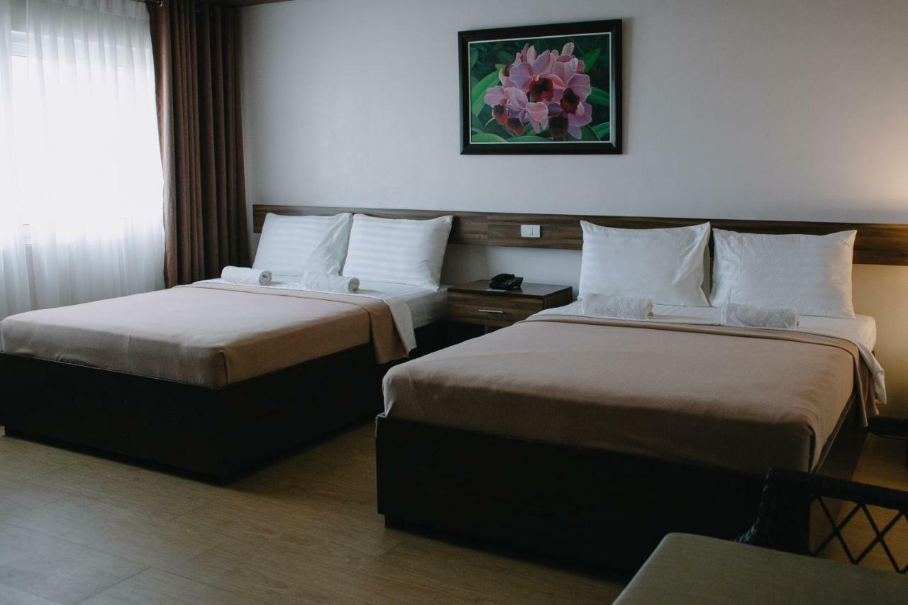 Hotel Leope 3*