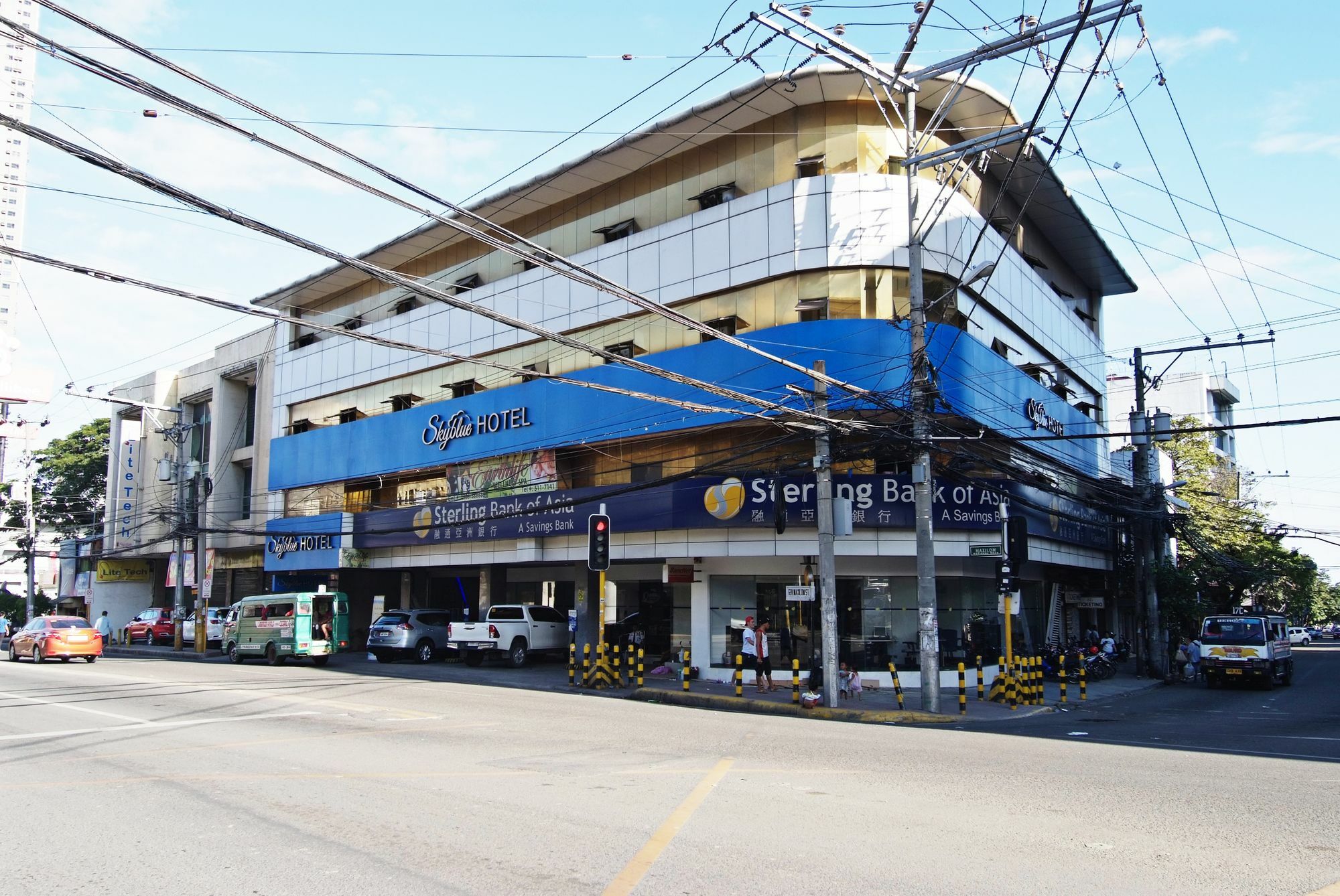Skyblue Hotel