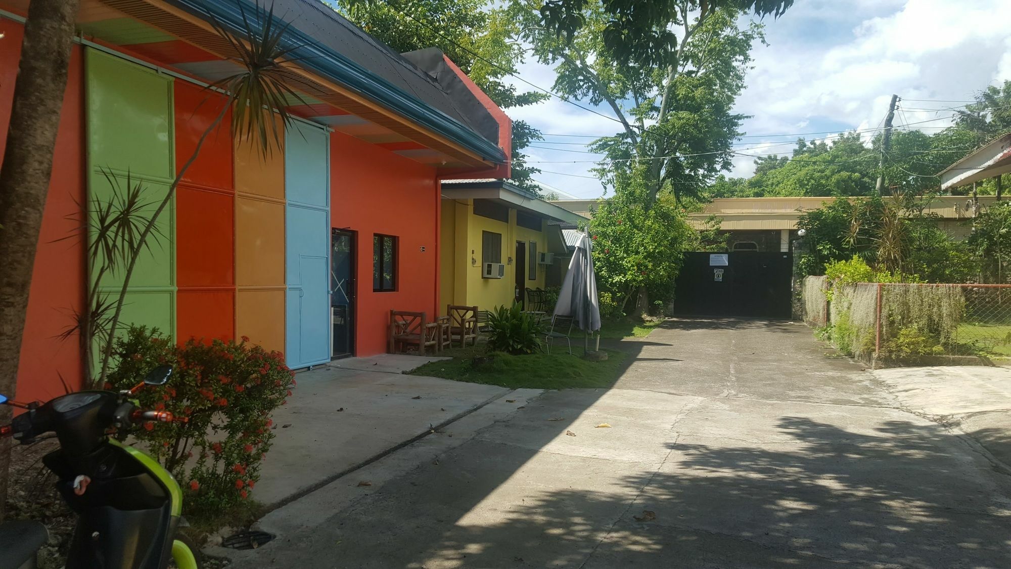 Guest house Mj's Residences Garden Moalboal