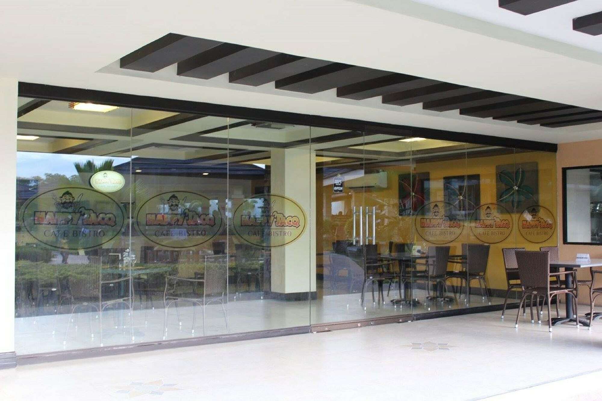 Westown Lagoon - South Wing 3* Cebu