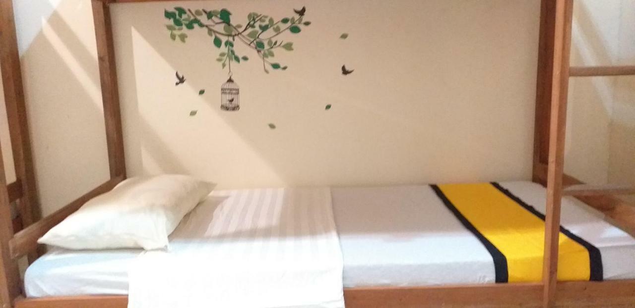 B Hive Homestay *