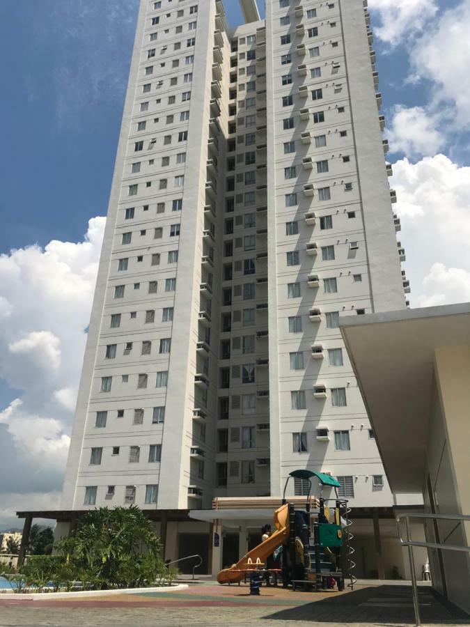 Cozy 922 At Tower One