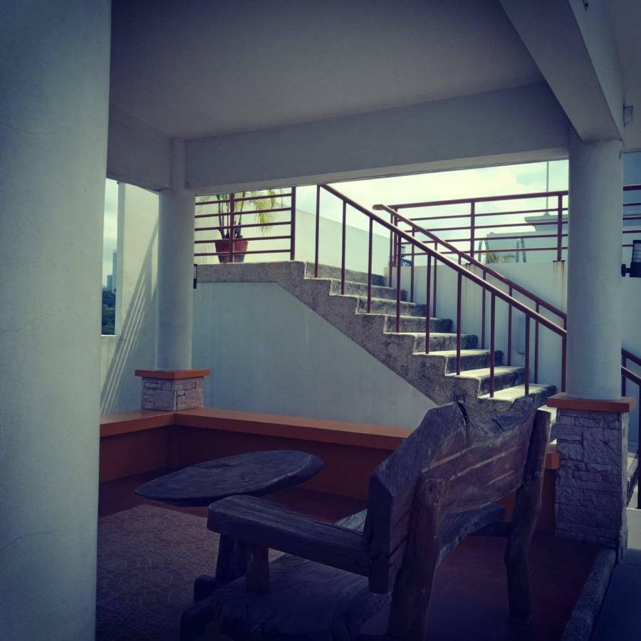 Apartamento At La Guardia