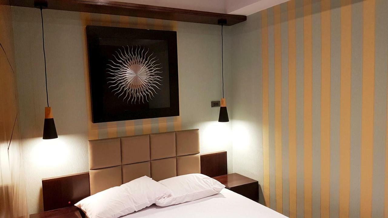 La Mirada Residences *