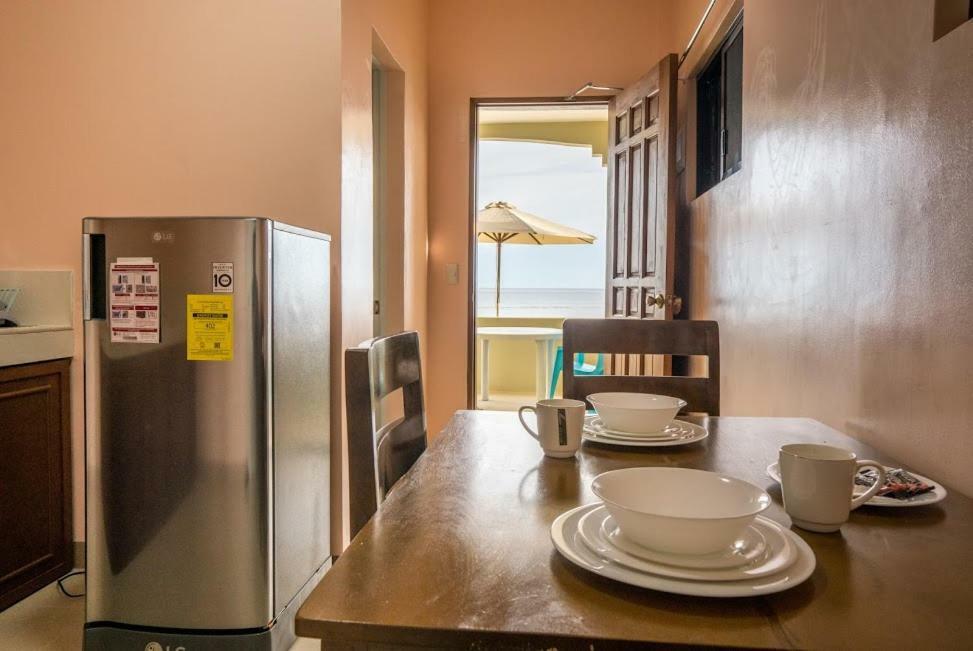 Kellocks' Seaview Apartelle Inn *