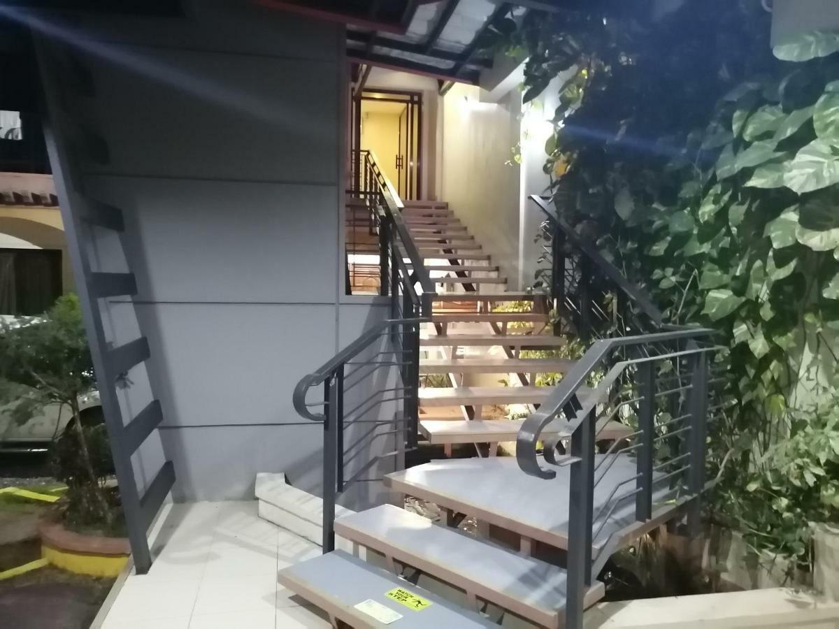 Manora bahay-panuluyan Talisay (Cebu)