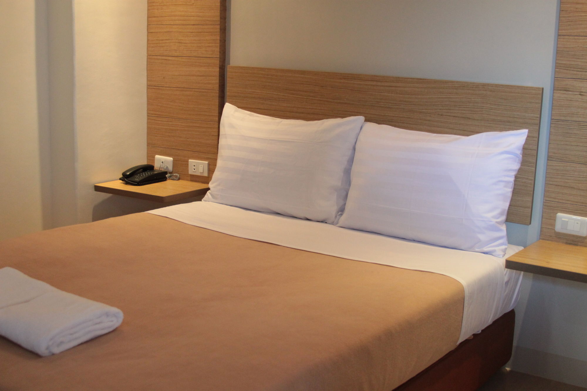 Chambre Mactan Hotel