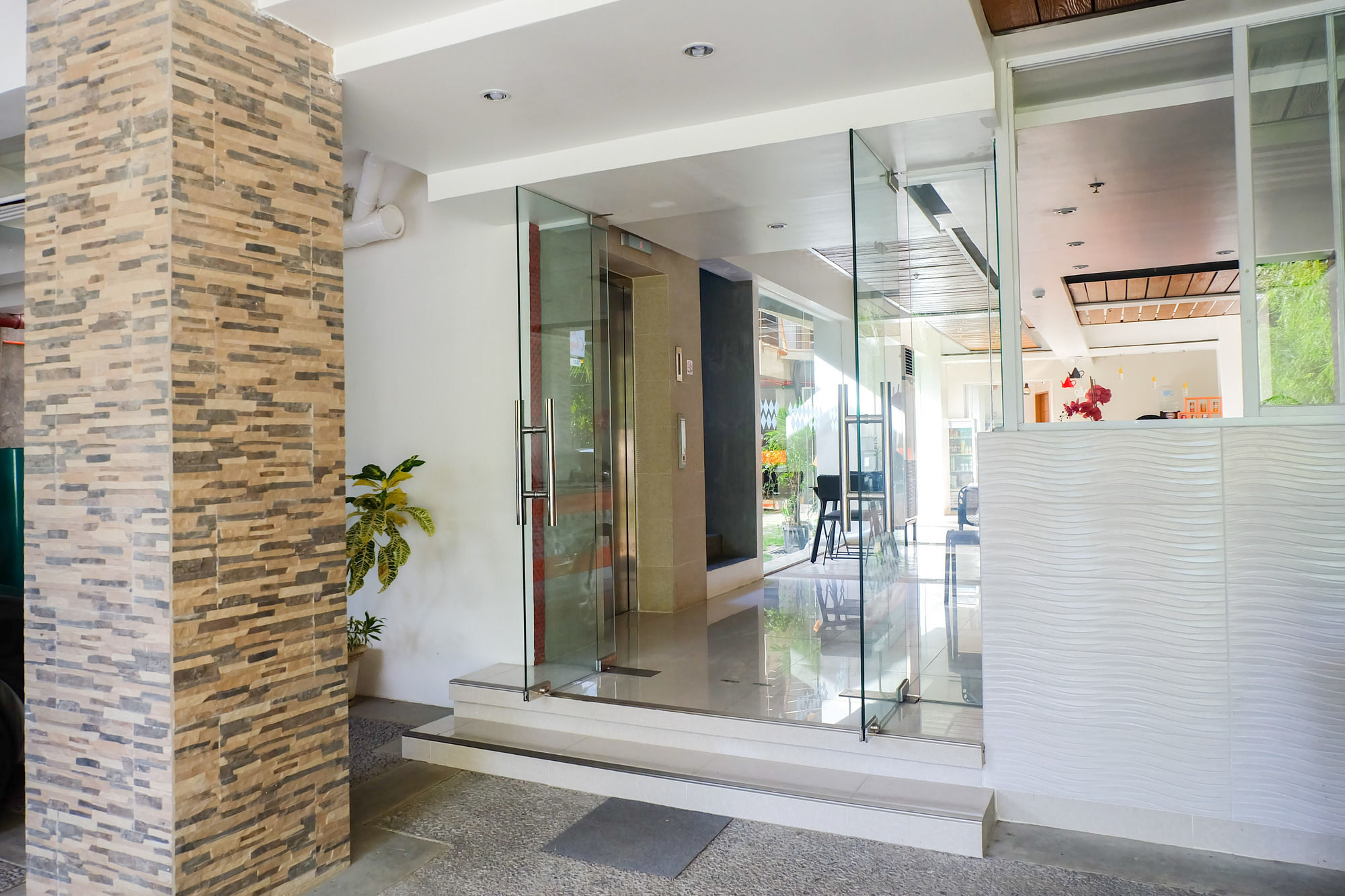 Hotel Chambre Mactan Hotel