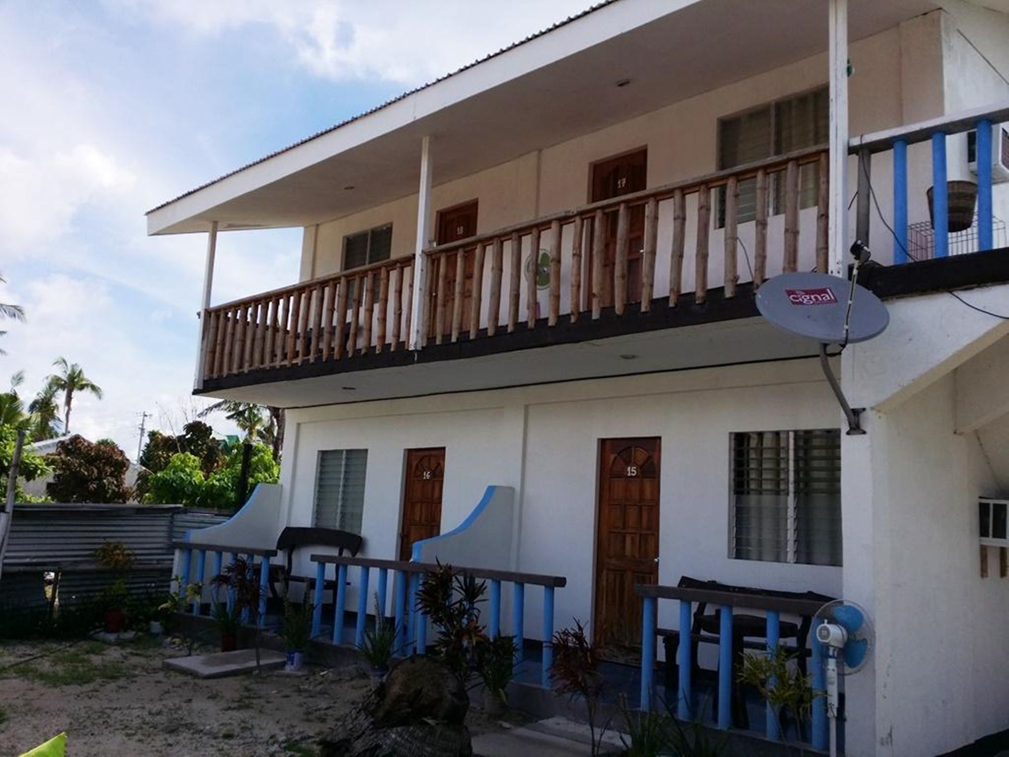 Hotel Mr. Kwiiz And Restaurant Daanbantayan