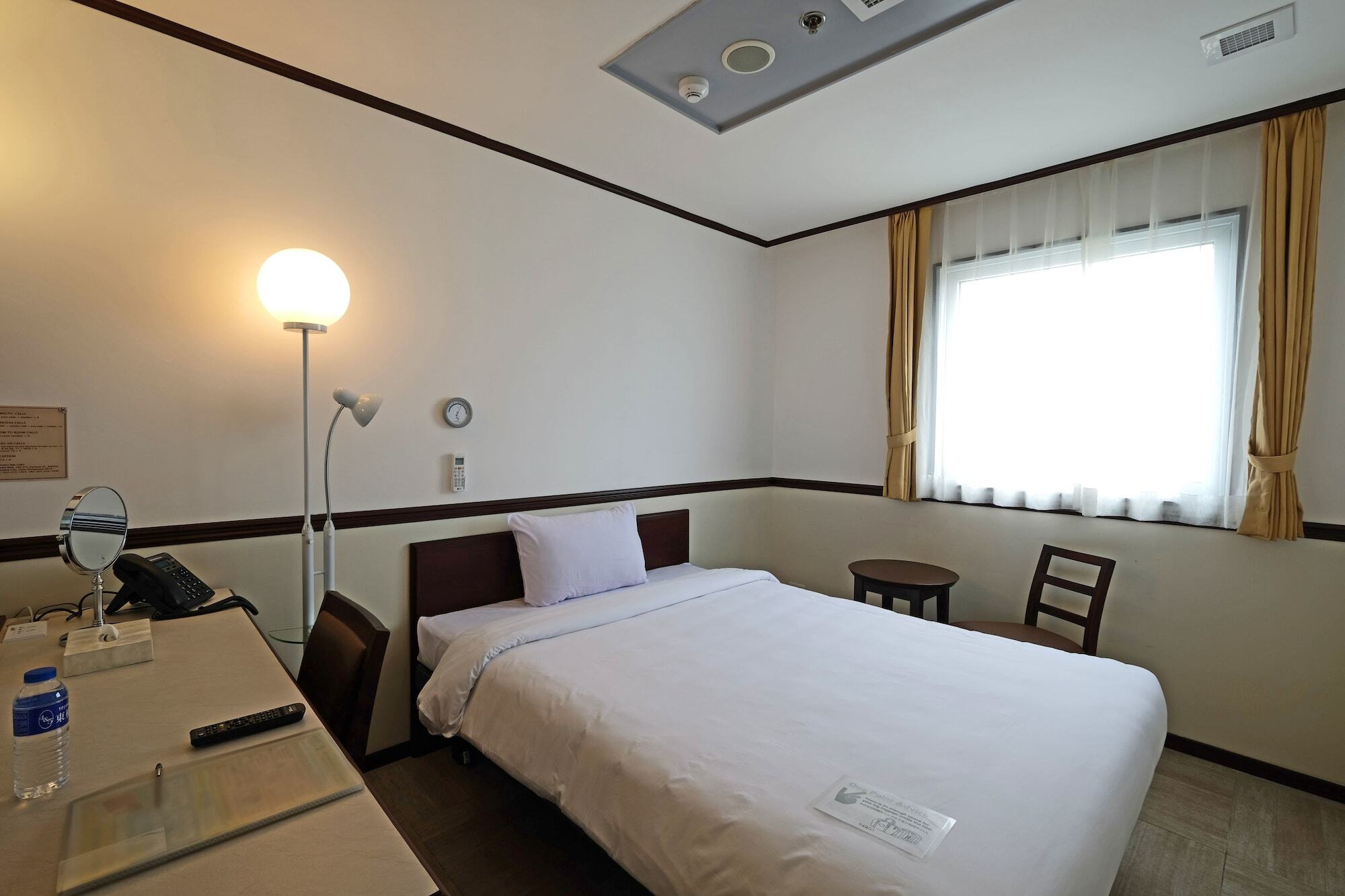 Toyoko Hotel 3*