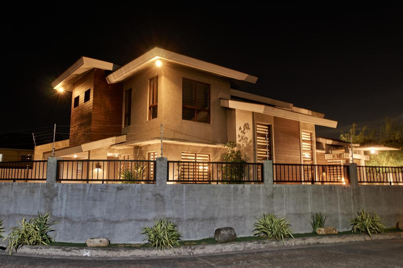 Isla 1 Amazing Waterfall Pool House Near Beach, Bars & Restaurants * Lapu-Lapu City
