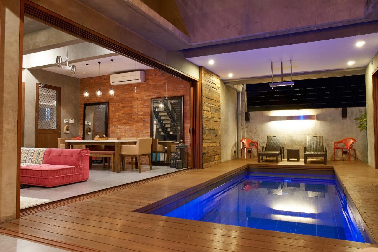 Isla 1 Amazing Waterfall Pool House Near Beach, Bars & Restaurants
