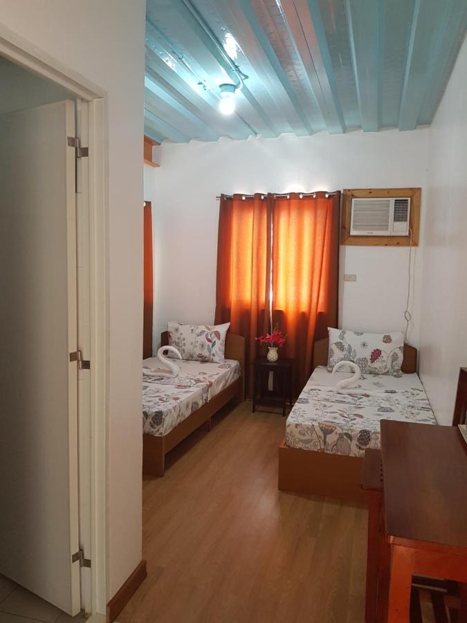 John's Seaside 3*