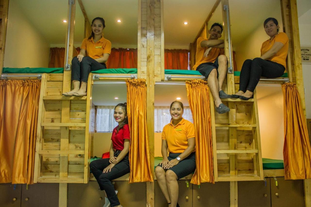 Luxs Capsule (adults Only) Hostel Cebu