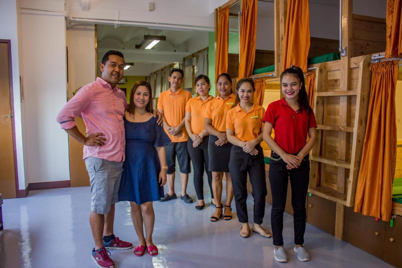 Luxs Capsule (adults Only) Hostel