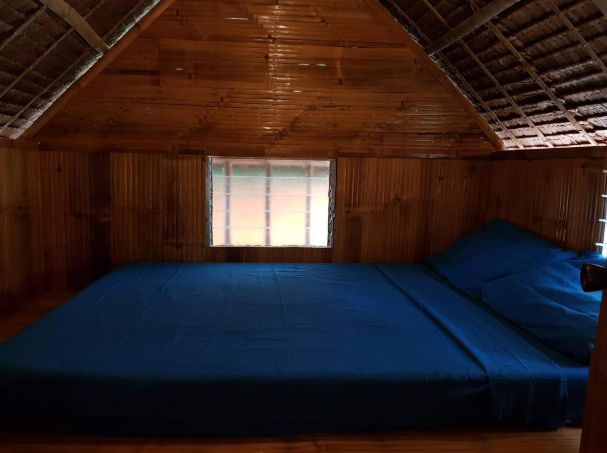 Nirvana & Dive Centre - 3* Moalboal