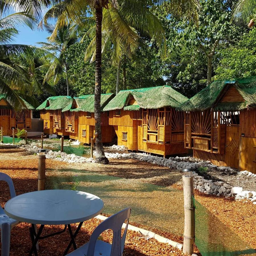 Nirvana & Dive Centre - 3* Moalboal