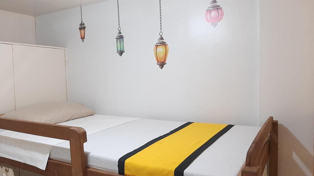B Hive Homestay *