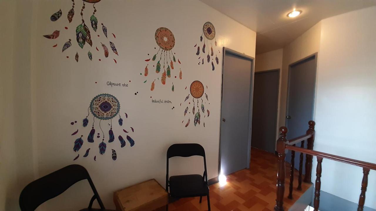 B Hive Homestay *