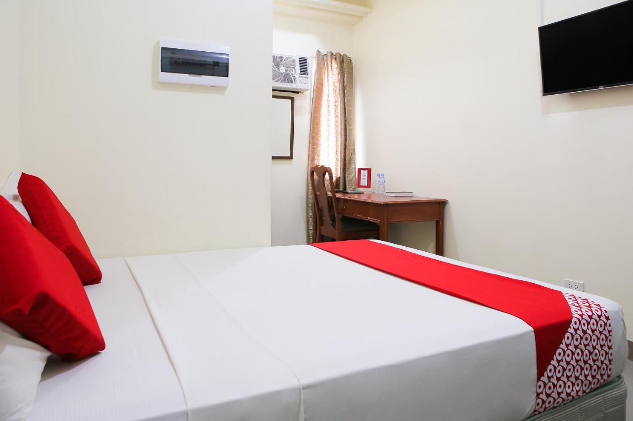 Hotel Oyo 442 Ipark 3*