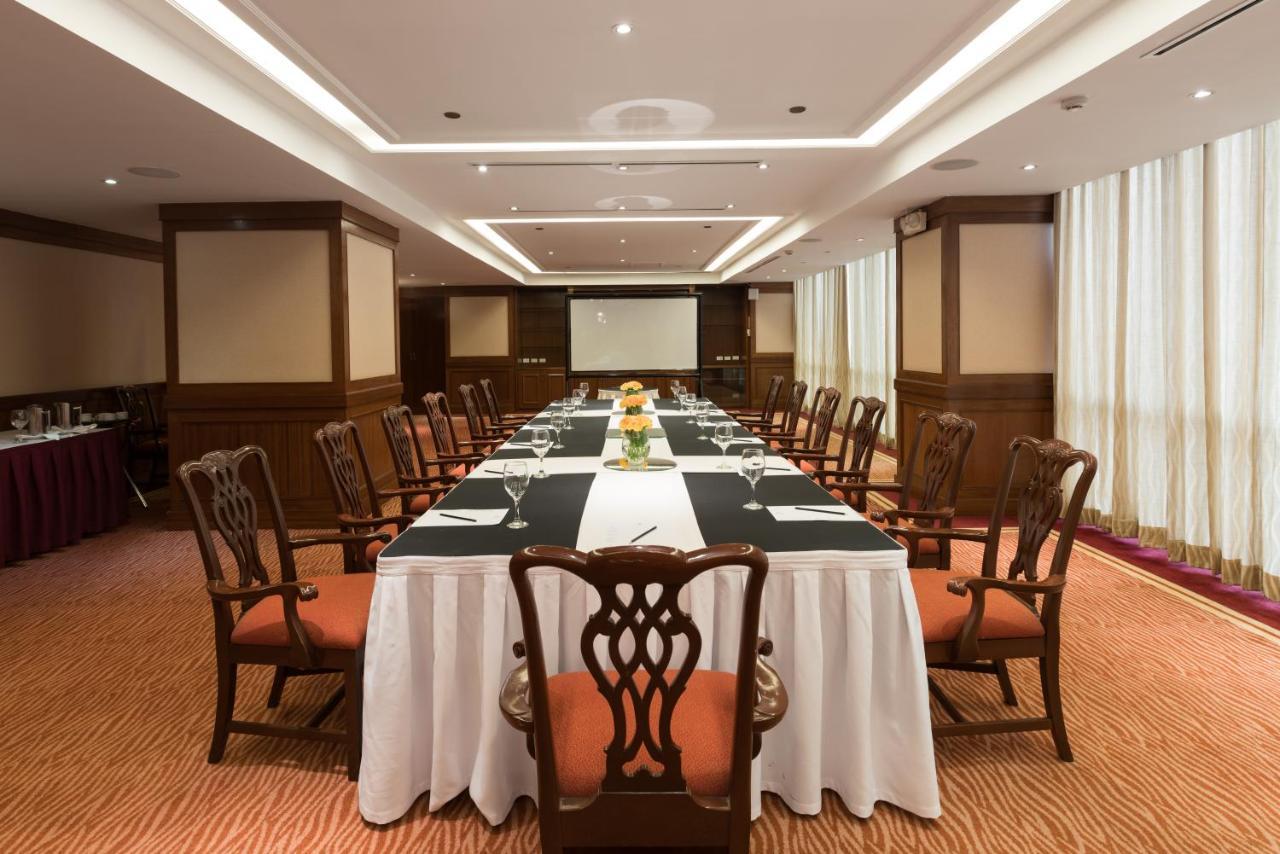 Marco Polo Plaza Hotel 5*
