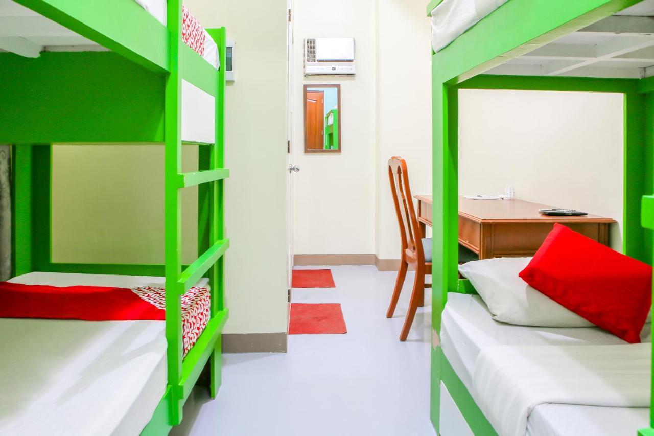 Hotel Oyo 442 Ipark