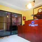Reddoorz At Seacoast Lapu Lapu Property