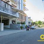 Mabolo Garden Flats Poolside Unit